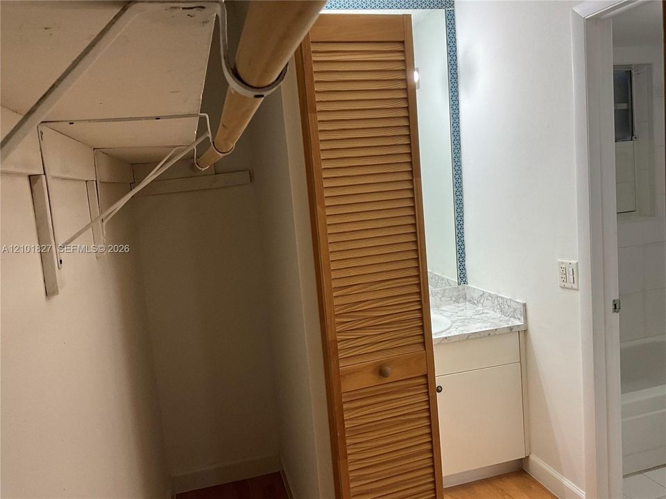 For Rent: $2,150 (2 beds, 2 baths, 908 Square Feet)