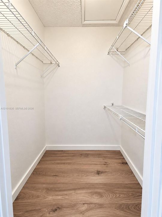 В аренду: $1,800 (1 спален, 1 ванн, 650 Квадратных фут)