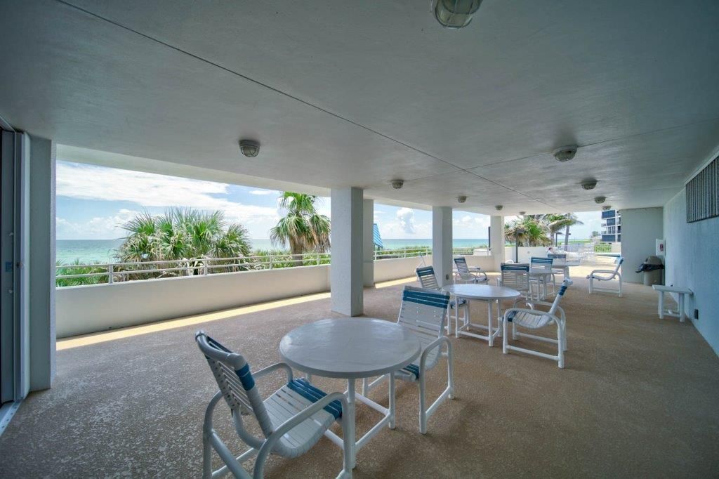 046_-_Covered_Patio_-_Empress