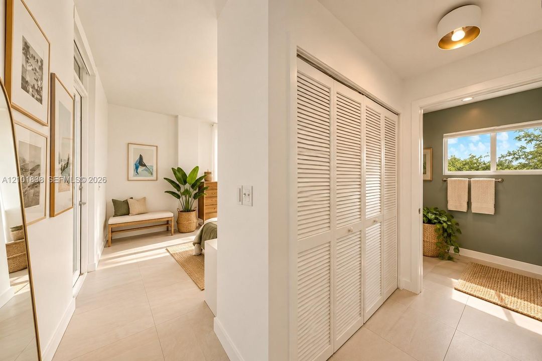 For Sale: $829,000 (2 beds, 2 baths, 1056 Square Feet)