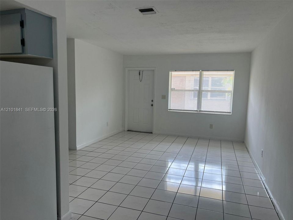 В аренду: $1,850 (2 спален, 1 ванн, 3422 Квадратных фут)