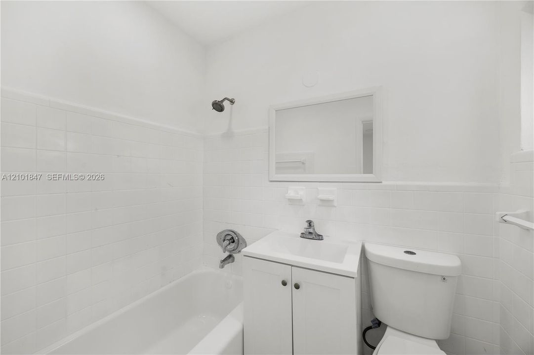 В аренду: $1,795 (1 спален, 1 ванн, 800 Квадратных фут)