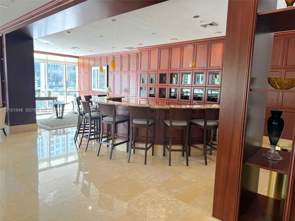 待售: $618,000 (2 贝兹, 2 浴室, 1080 平方英尺)
