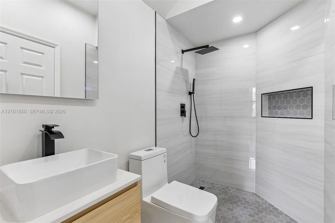 В аренду: $2,900 (4 спален, 3 ванн, 1592 Квадратных фут)