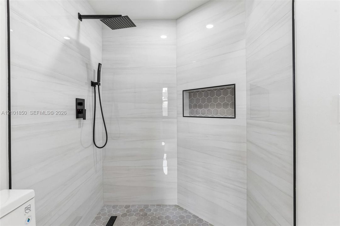 В аренду: $2,900 (4 спален, 3 ванн, 1592 Квадратных фут)