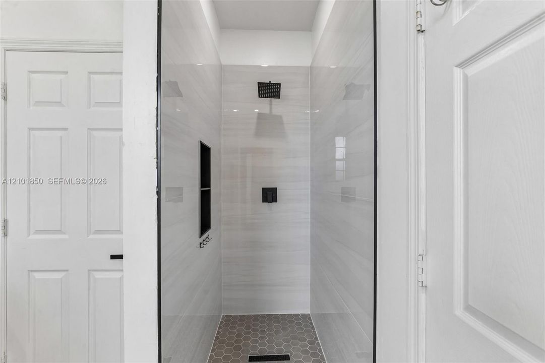 В аренду: $2,900 (4 спален, 3 ванн, 1592 Квадратных фут)