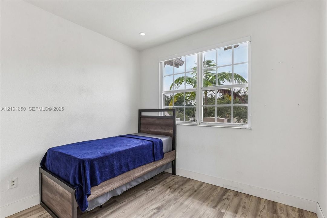 В аренду: $2,900 (4 спален, 3 ванн, 1592 Квадратных фут)
