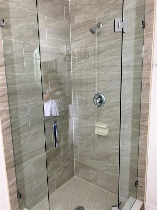 cruzan master bath