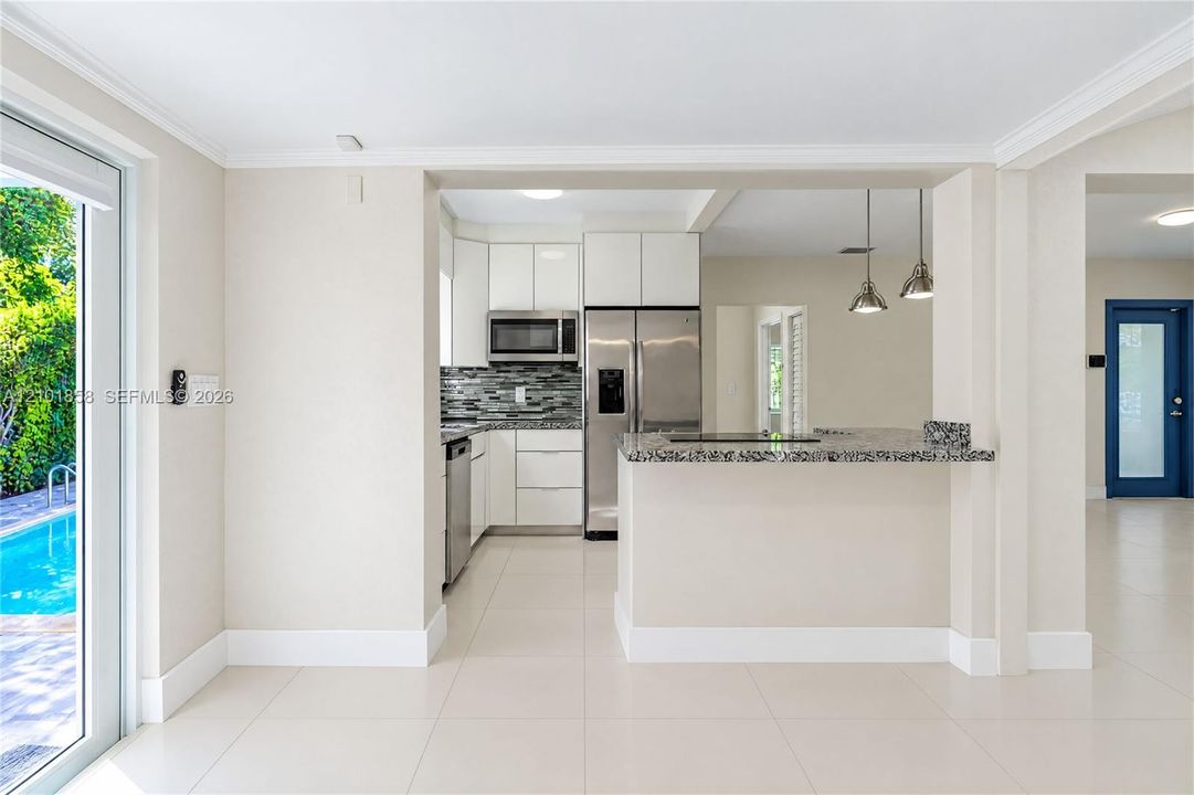En Venta: $1,550,000 (4 camas, 3 baños, 1636 Pies cuadrados)