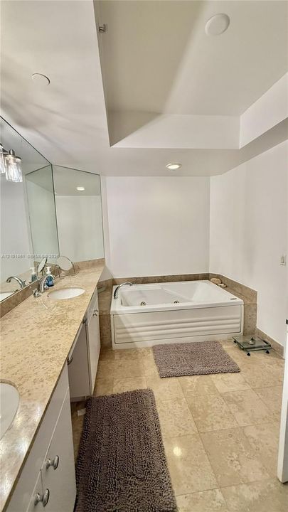 For Rent: $6,000 (2 beds, 2 baths, 1490 Square Feet)