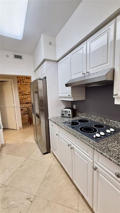 For Rent: $6,000 (2 beds, 2 baths, 1490 Square Feet)