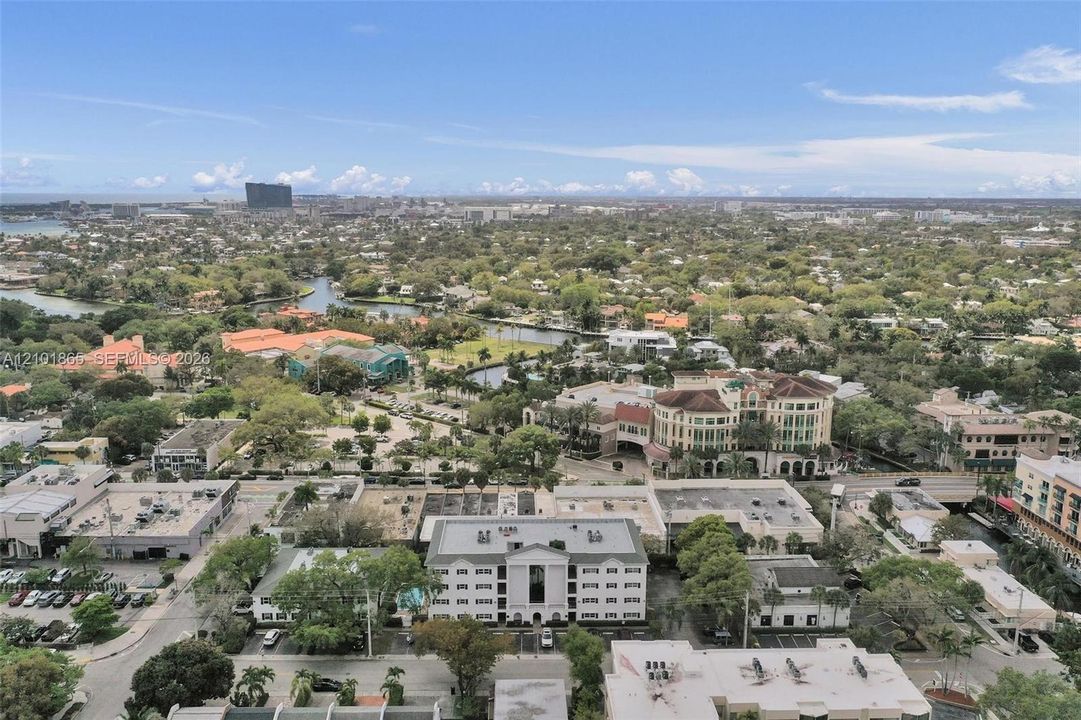 В аренду: $4,200 (2 спален, 2 ванн, 1218 Квадратных фут)
