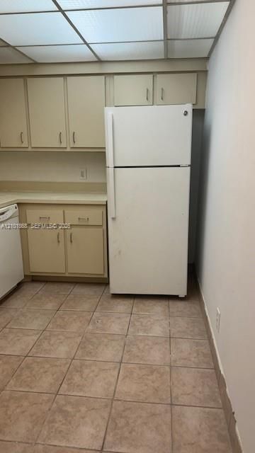 For Sale: $149,900 (1 beds, 1 baths, 822 Square Feet)