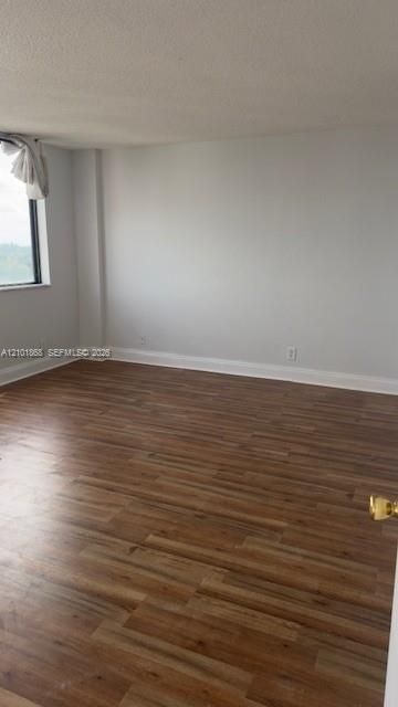 For Sale: $149,900 (1 beds, 1 baths, 822 Square Feet)