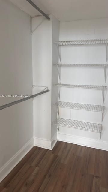 For Sale: $149,900 (1 beds, 1 baths, 822 Square Feet)