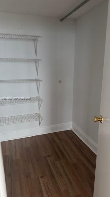 For Sale: $149,900 (1 beds, 1 baths, 822 Square Feet)