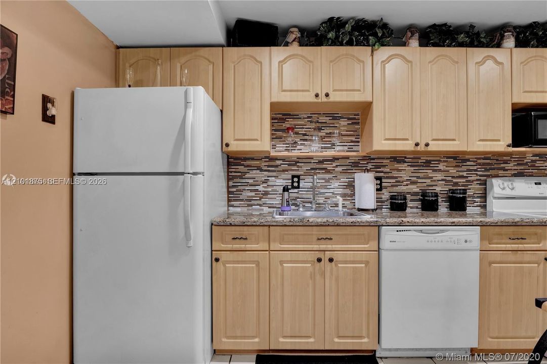 В аренду: $2,500 (3 спален, 2 ванн, 1110 Квадратных фут)