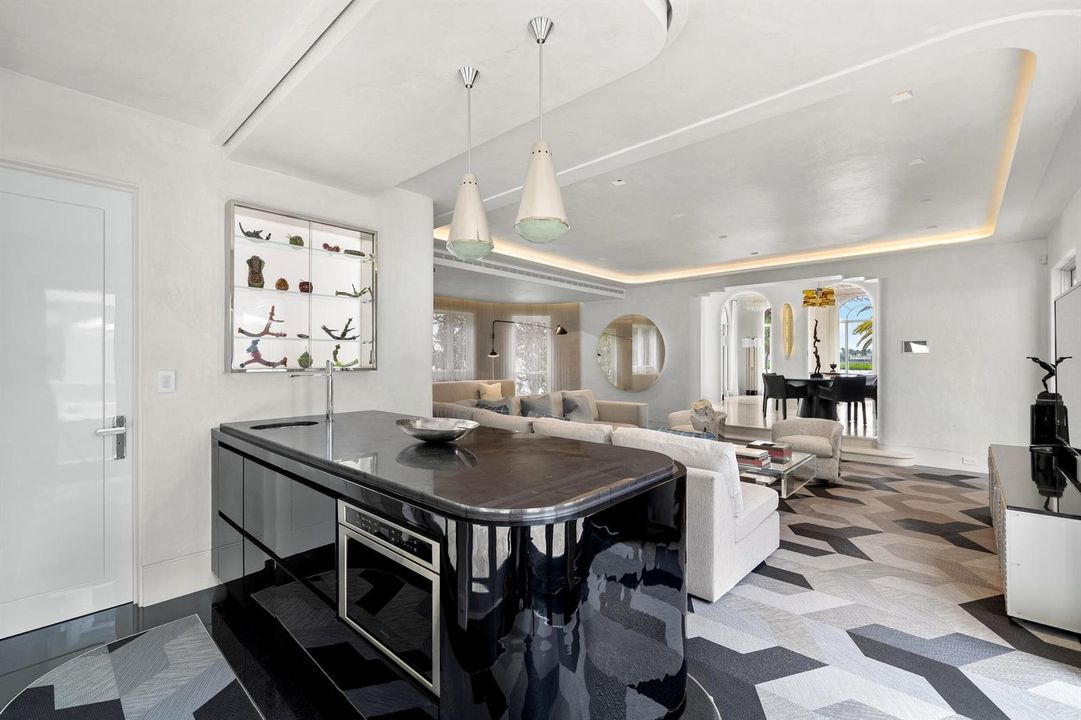 Family Room Wet Bar