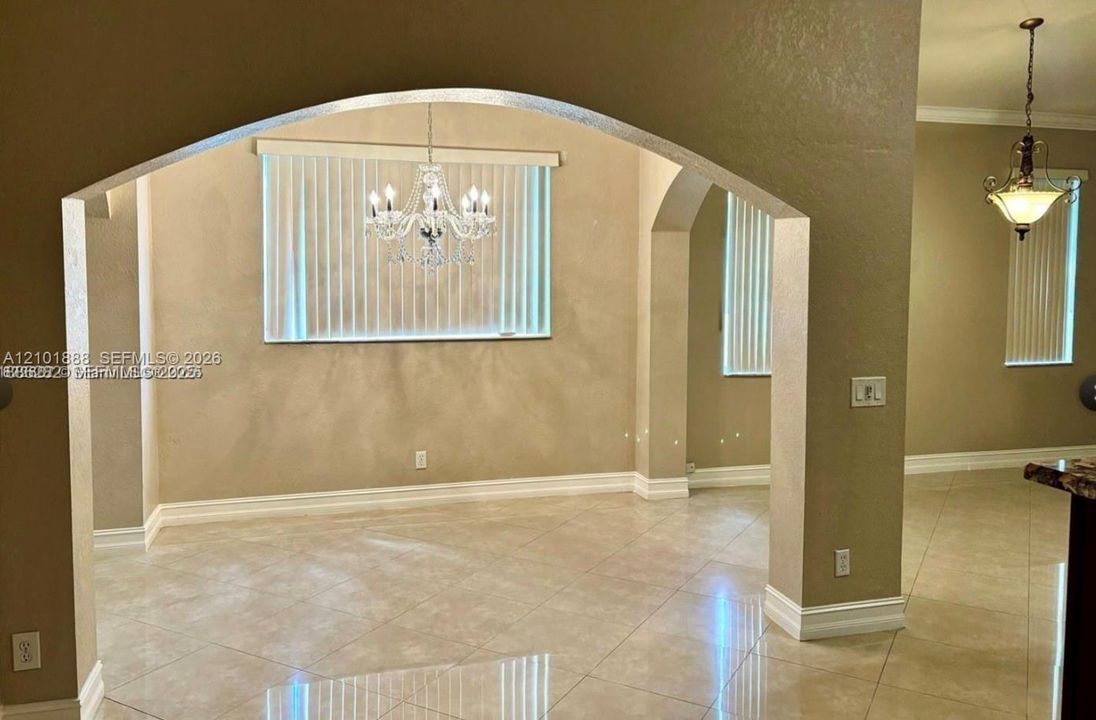 For Rent: $3,950 (3 beds, 2 baths, 2072 Square Feet)