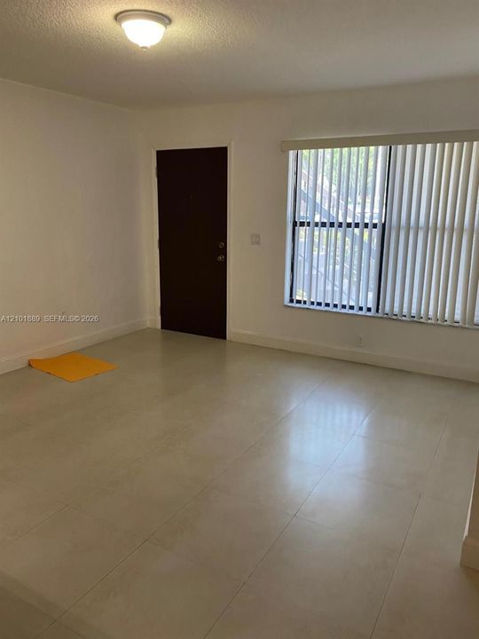 En Renta: $2,300 (2 camas, 2 baños, 750 Pies cuadrados)
