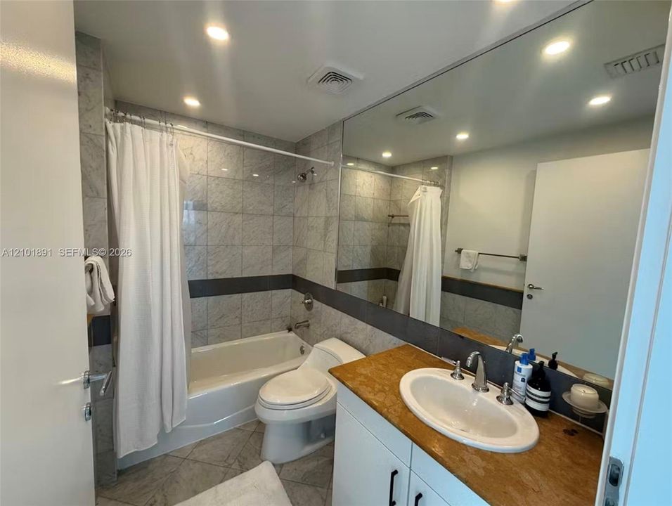 En Renta: $8,295 (2 camas, 2 baños, 1058 Pies cuadrados)
