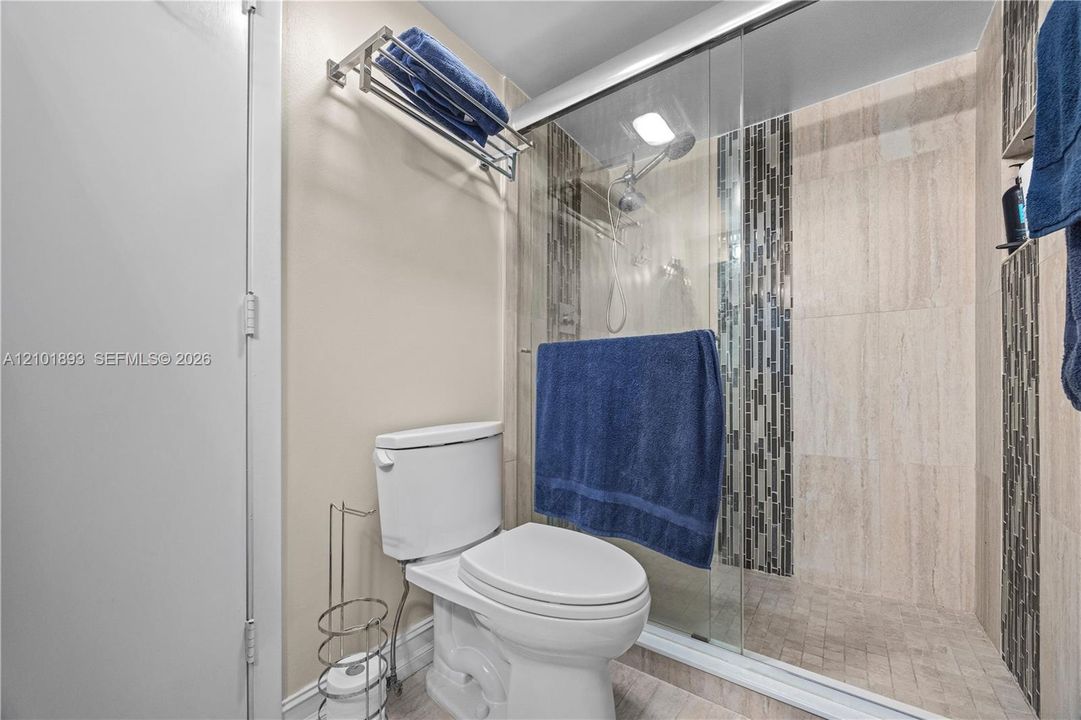 En Venta: $675,000 (2 camas, 2 baños, 1570 Pies cuadrados)