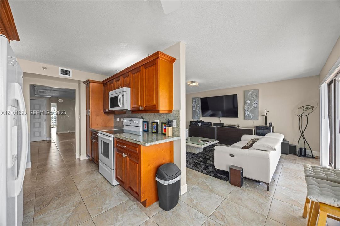 En Venta: $675,000 (2 camas, 2 baños, 1570 Pies cuadrados)