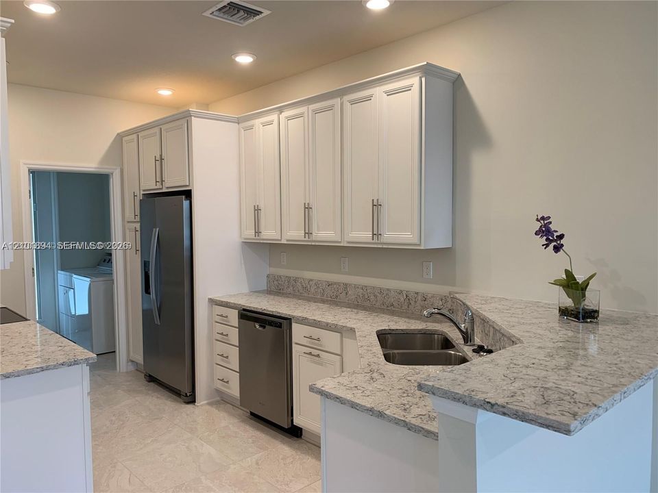 For Rent: $3,450 (3 beds, 2 baths, 1421 Square Feet)