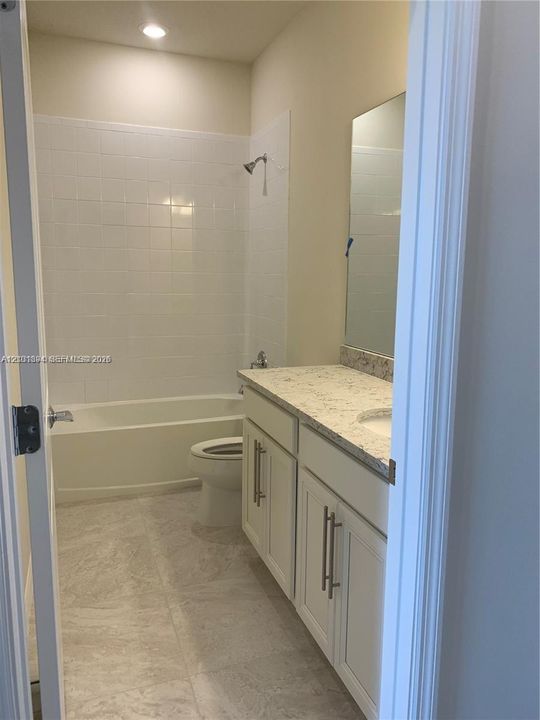 For Rent: $3,450 (3 beds, 2 baths, 1421 Square Feet)