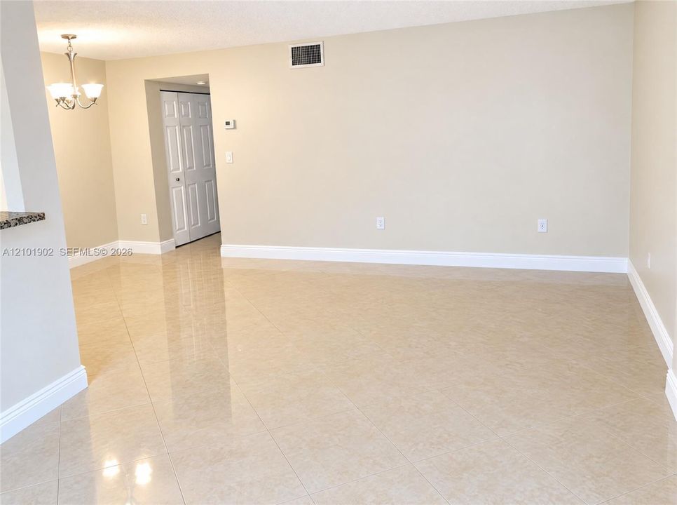 For Rent: $2,490 (1 beds, 1 baths, 665 Square Feet)