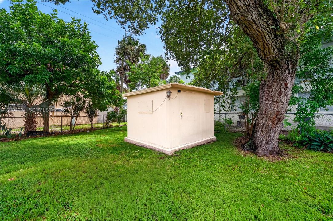 Shed/storage in yard