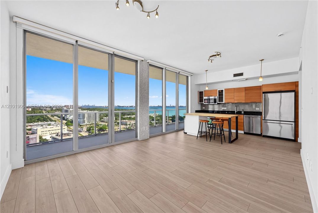For Rent: $4,950 (3 beds, 2 baths, 1242 Square Feet)