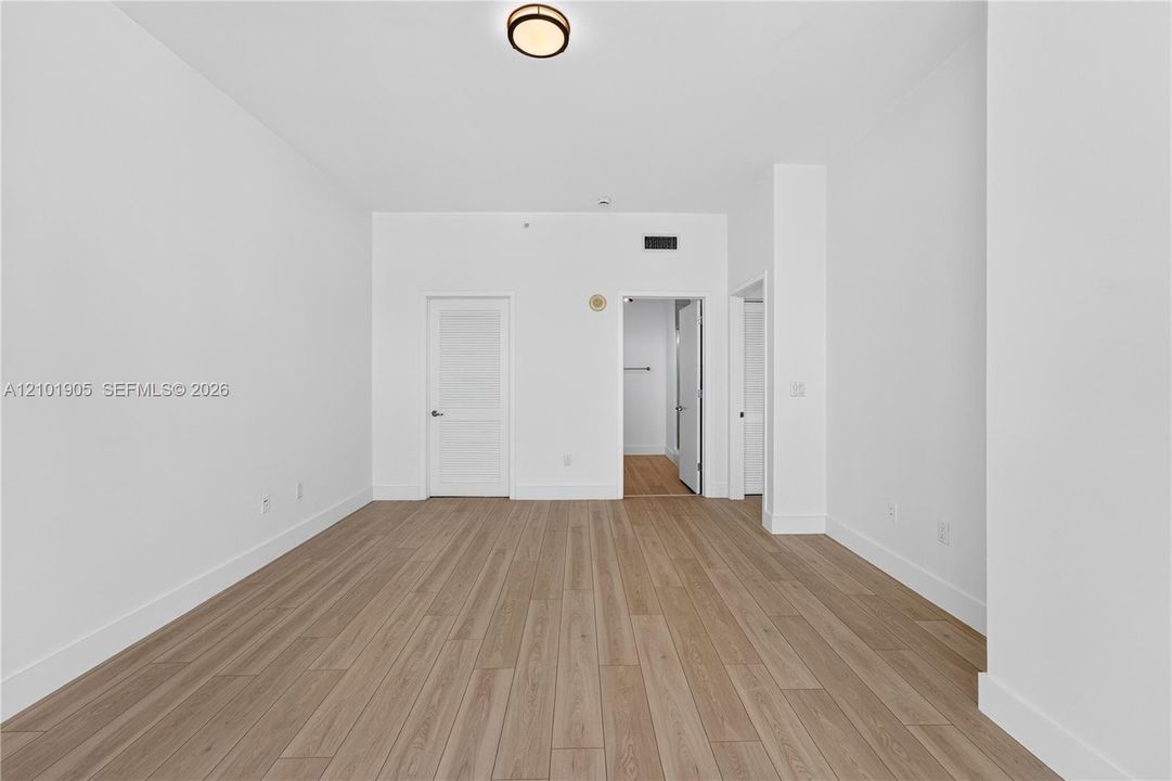 For Rent: $4,950 (3 beds, 2 baths, 1242 Square Feet)