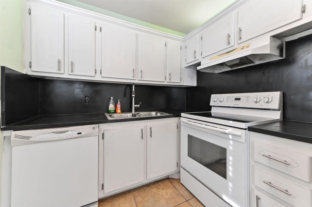 09 kitchen 02