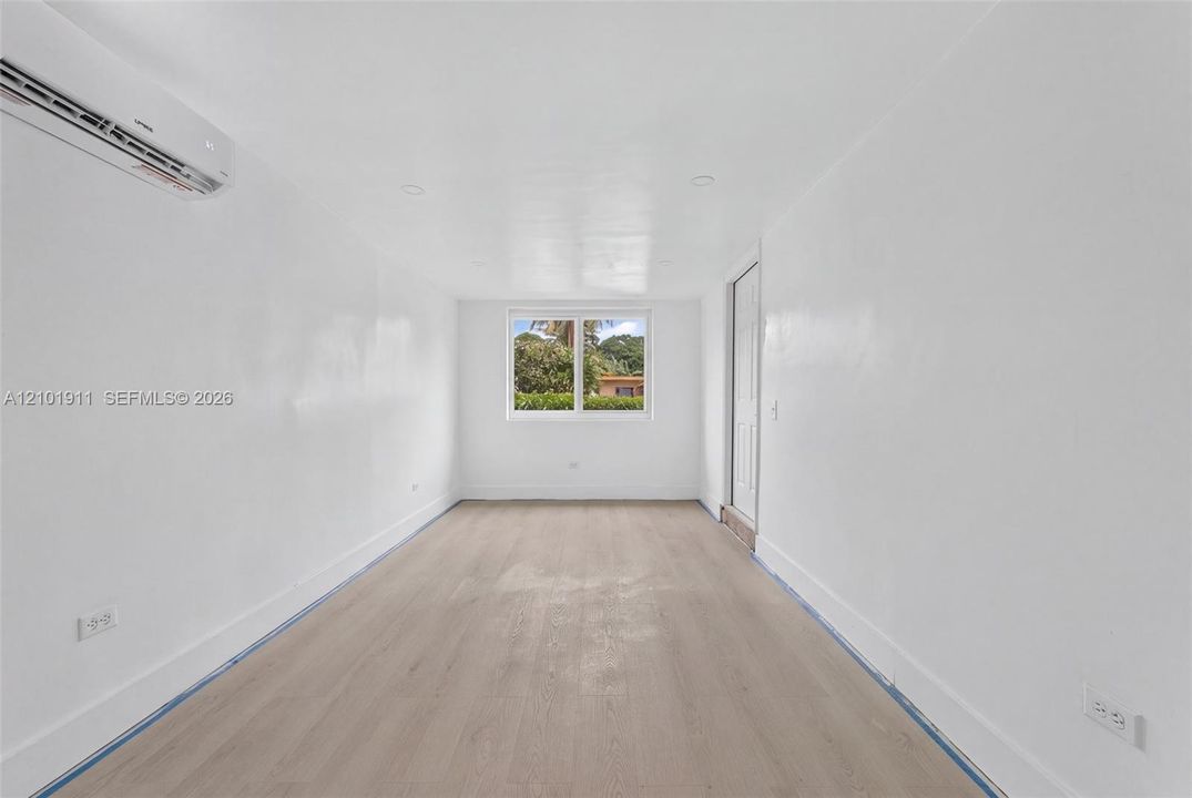 En Renta: $4,200 (4 camas, 3 baños, 1600 Pies cuadrados)