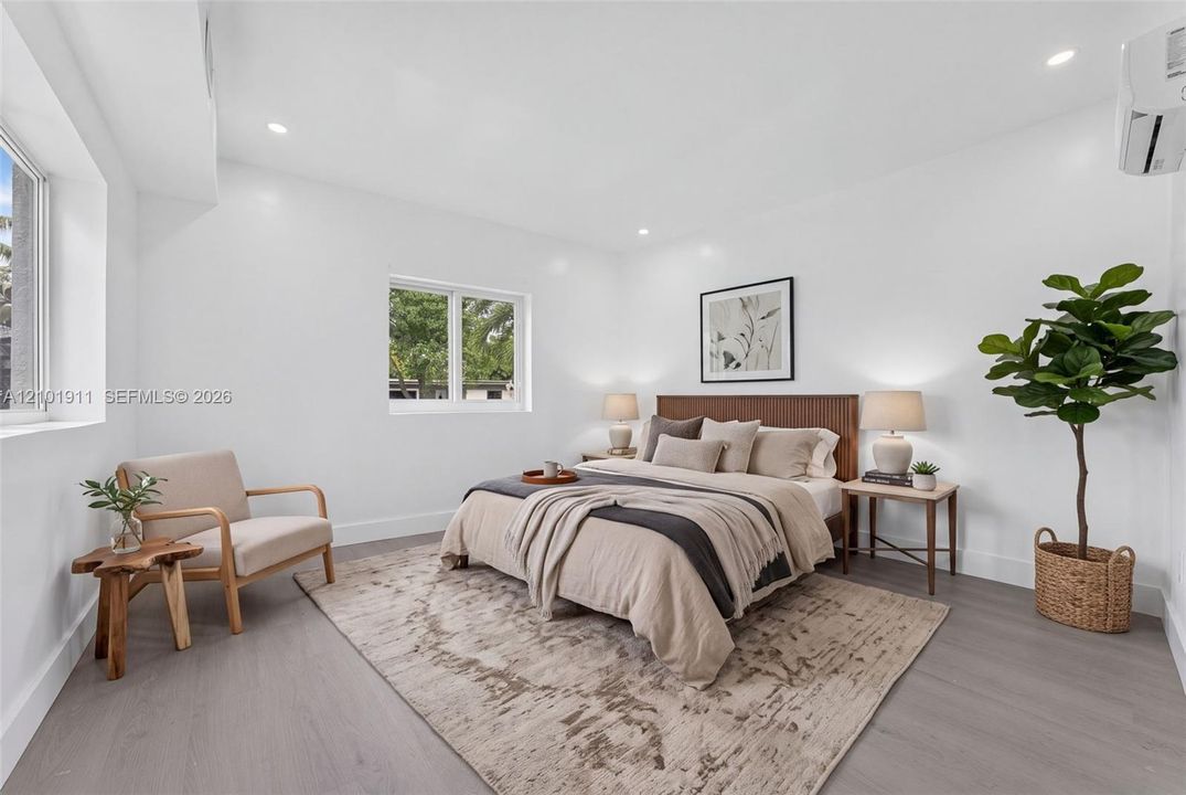 En Renta: $4,200 (4 camas, 3 baños, 1600 Pies cuadrados)
