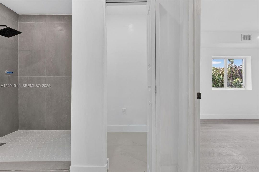 En Renta: $4,200 (4 camas, 3 baños, 1600 Pies cuadrados)