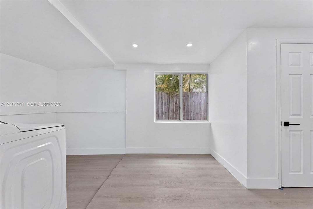 En Renta: $4,200 (4 camas, 3 baños, 1600 Pies cuadrados)