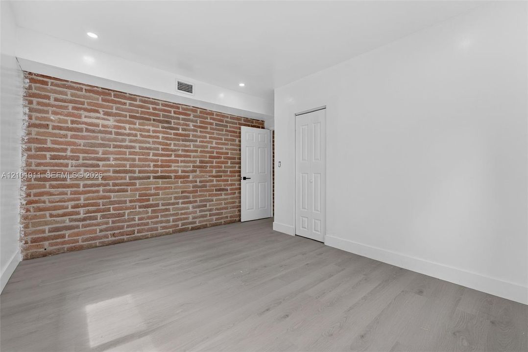 En Renta: $4,200 (4 camas, 3 baños, 1600 Pies cuadrados)