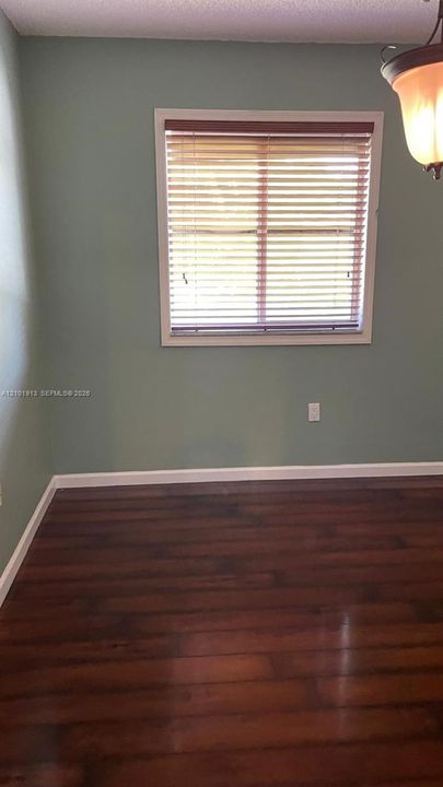 For Rent: $3,750 (4 beds, 2 baths, 2530 Square Feet)