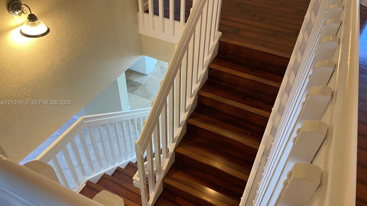 For Rent: $3,750 (4 beds, 2 baths, 2530 Square Feet)