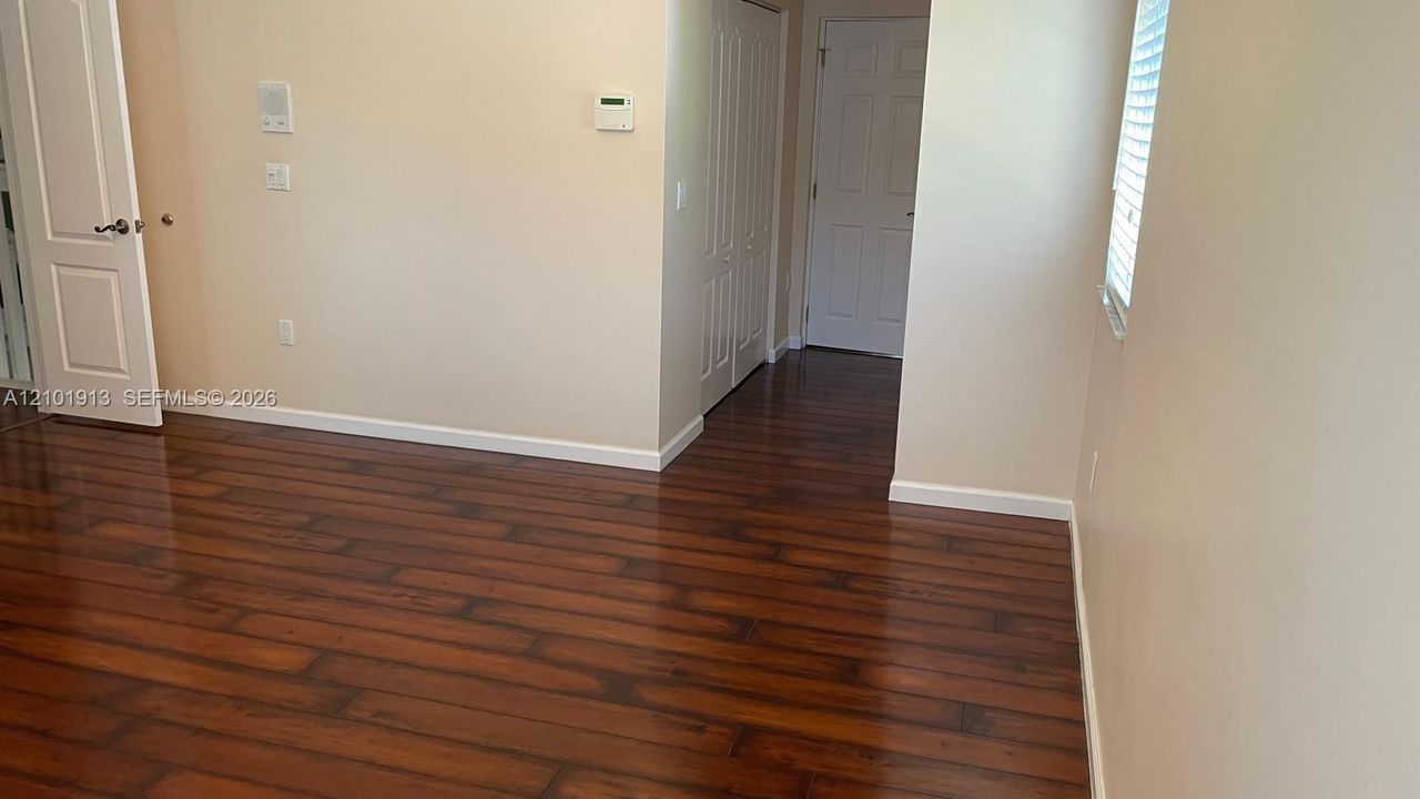 For Rent: $3,750 (4 beds, 2 baths, 2530 Square Feet)
