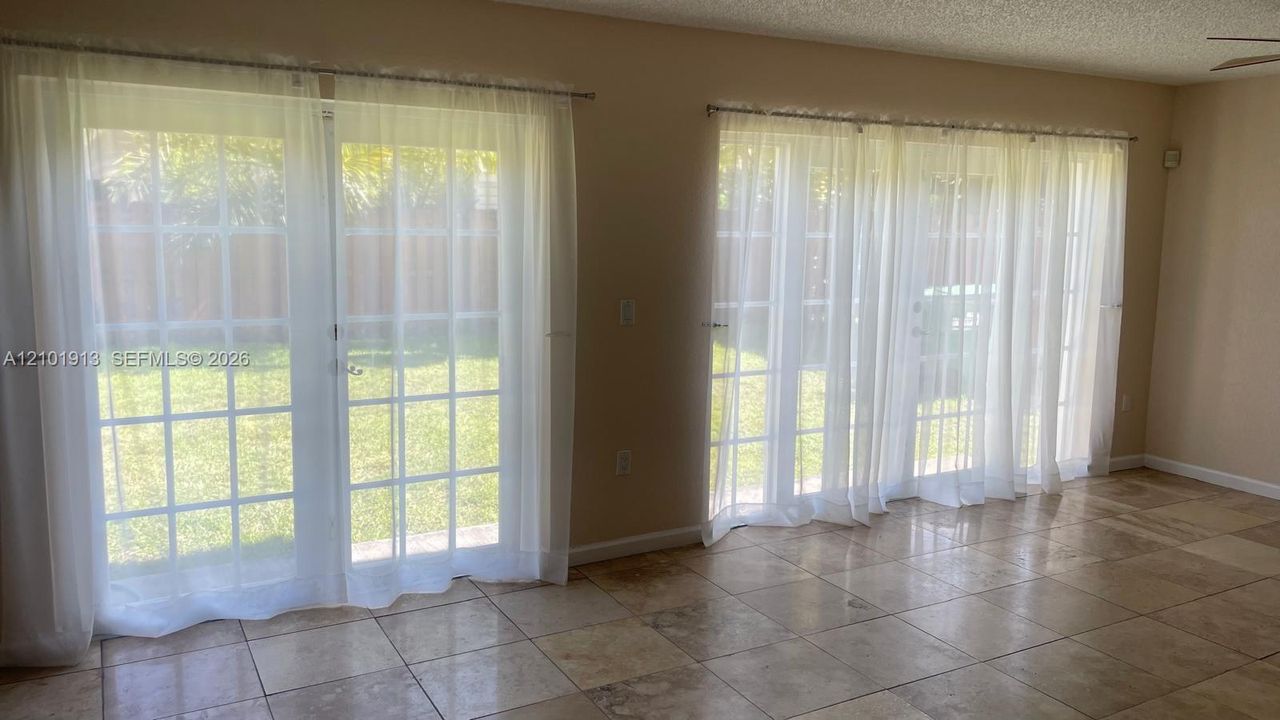 For Rent: $3,750 (4 beds, 2 baths, 2530 Square Feet)