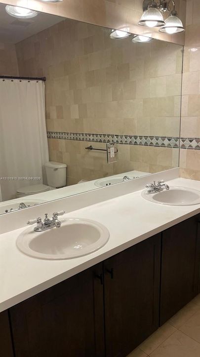 For Rent: $3,750 (4 beds, 2 baths, 2530 Square Feet)