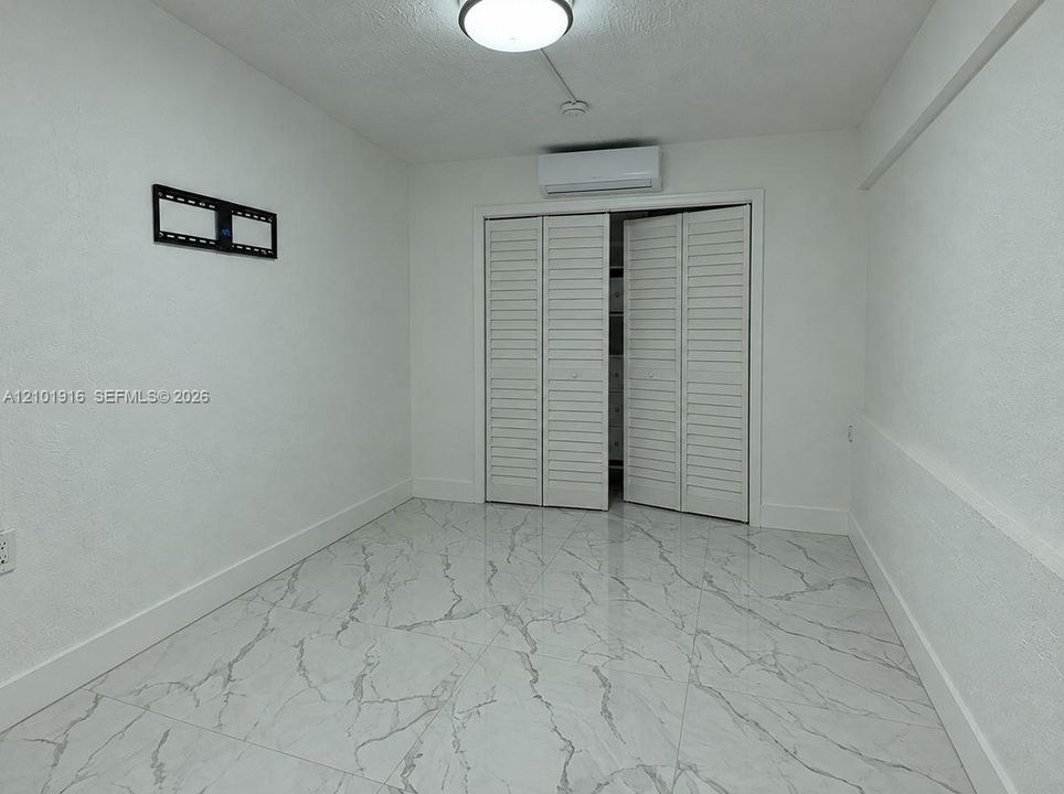 На продажу: $790,000 (5 спален, 2 ванн, 1771 Квадратных фут)