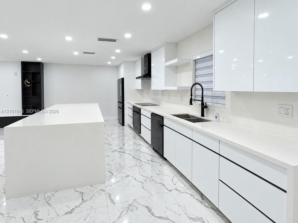 На продажу: $790,000 (5 спален, 2 ванн, 1771 Квадратных фут)