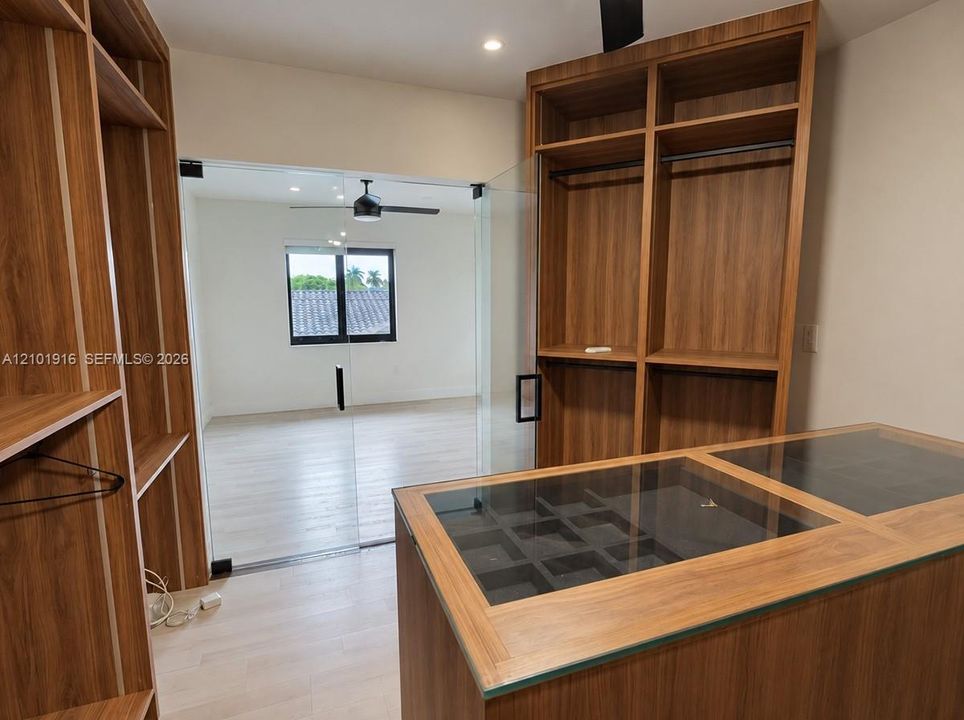 На продажу: $790,000 (5 спален, 2 ванн, 1771 Квадратных фут)