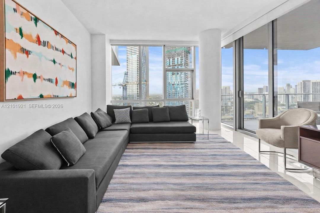 For Rent: $10,500 (3 beds, 4 baths, 2204 Square Feet)