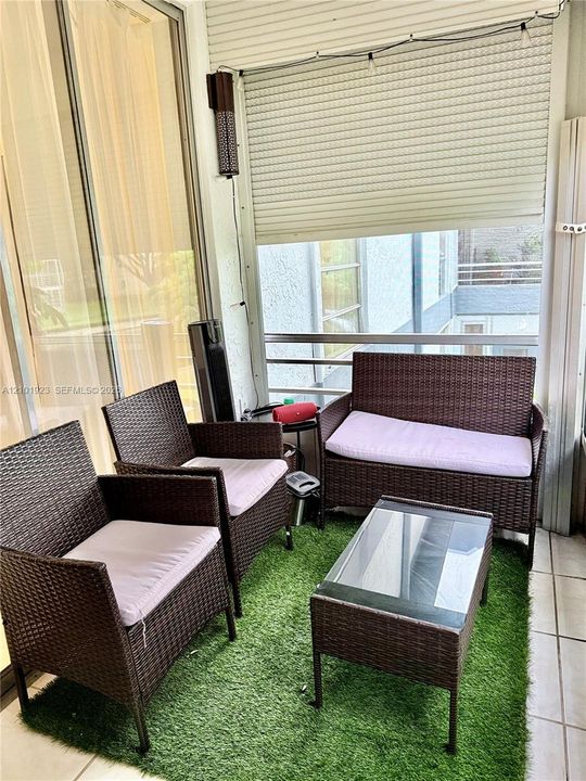 В аренду: $2,000 (2 спален, 2 ванн, 1025 Квадратных фут)