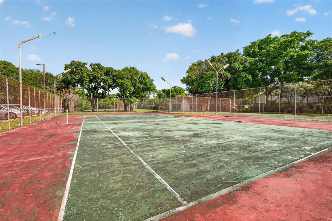 En Venta: $220,000 (2 camas, 2 baños, 1074 Pies cuadrados)